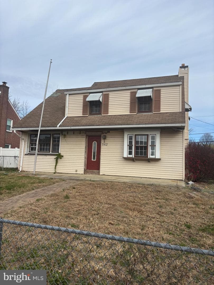 542 Stanbridge Road photo 1