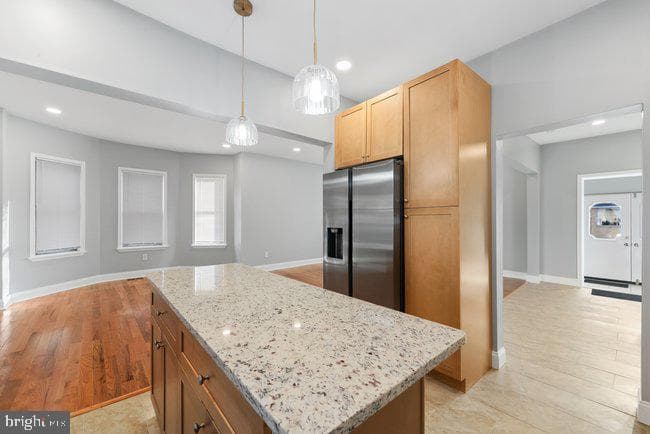 213 Lincoln photo 17