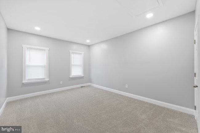 213 Lincoln photo 31