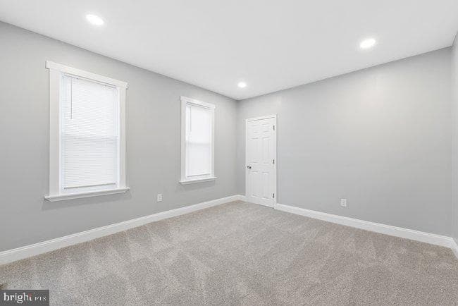 213 Lincoln photo 34