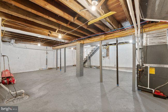 213 Lincoln photo 44