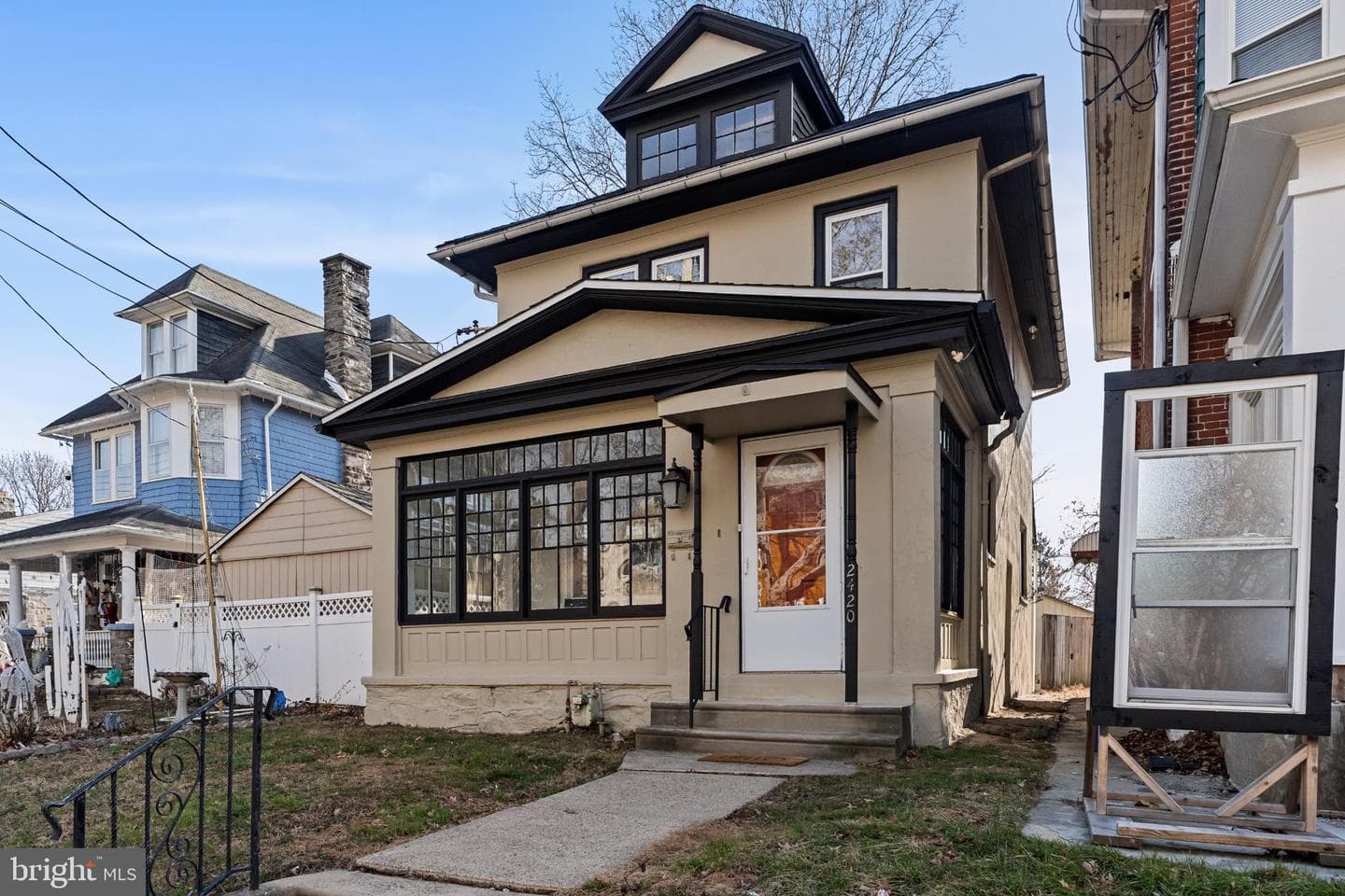 2420 Edgmont Avenue photo 2