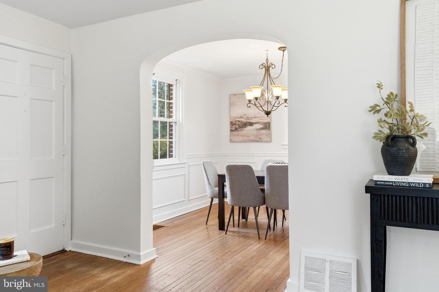1045 Edgerton Road photo 12