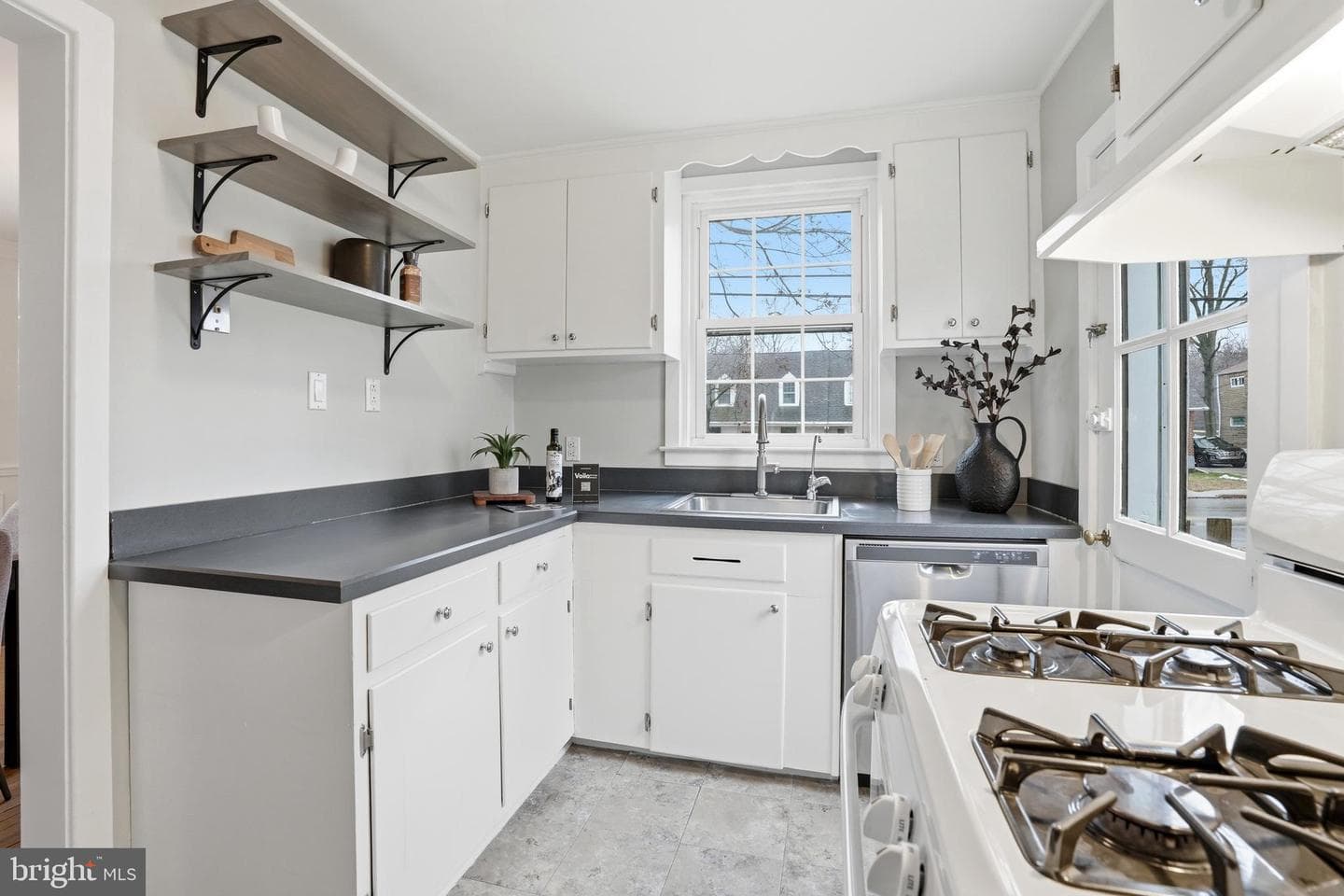 1045 Edgerton Road photo 16