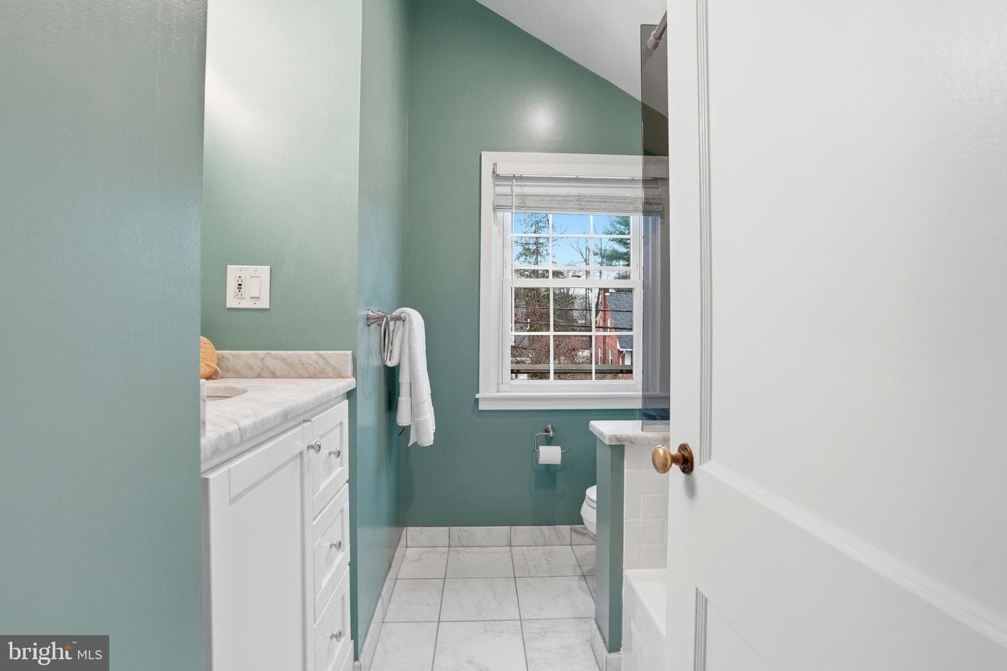 1045 Edgerton Road photo 19