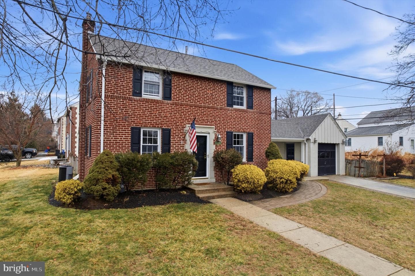 1045 Edgerton Road photo 2