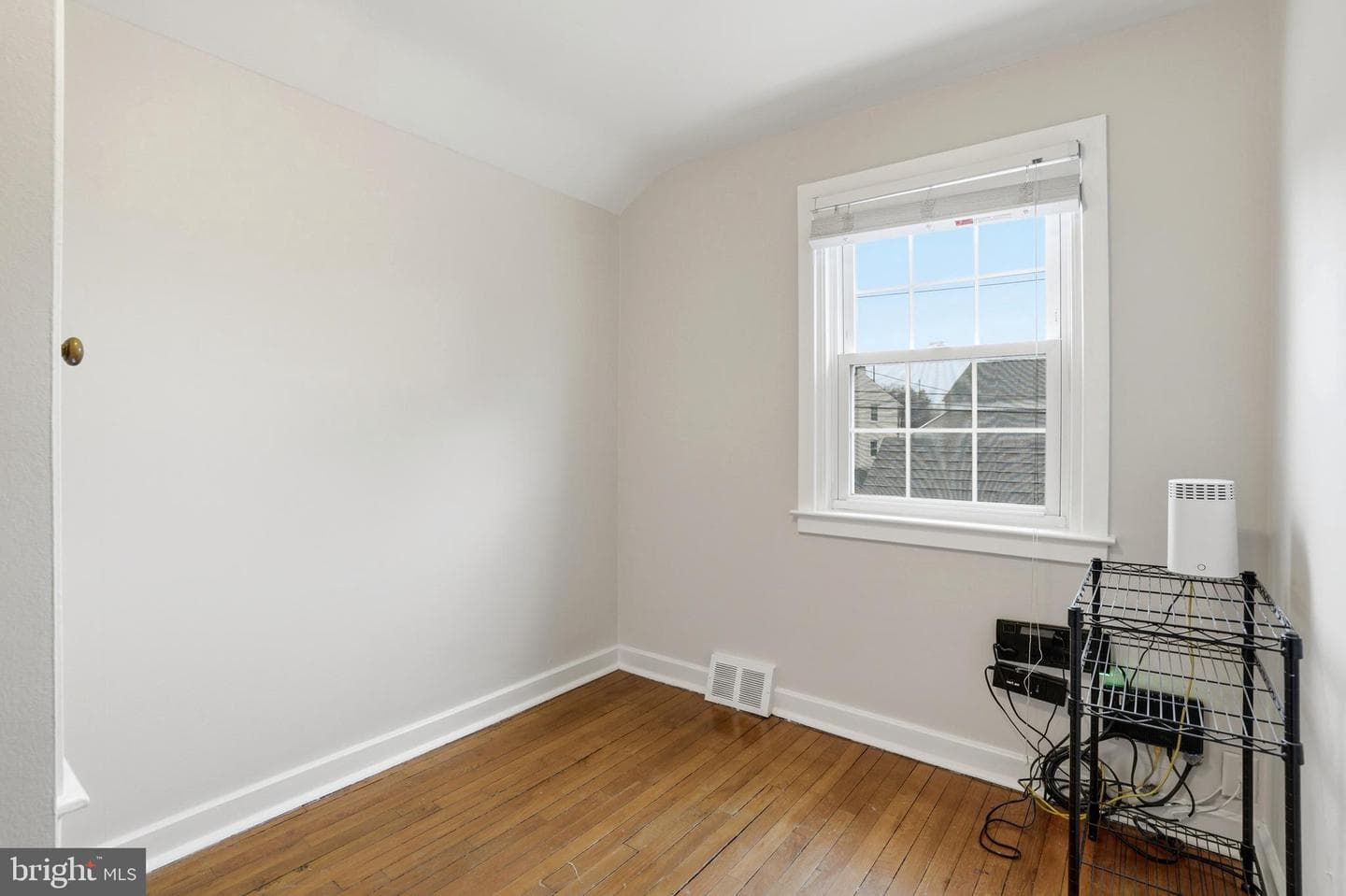 1045 Edgerton Road photo 29