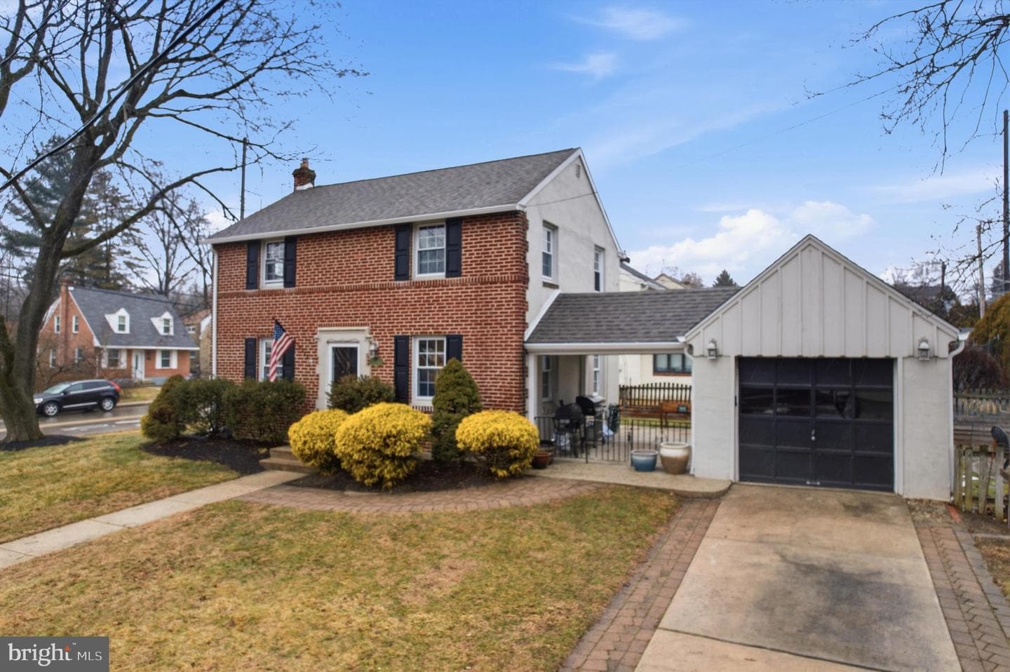 1045 Edgerton Road photo 3