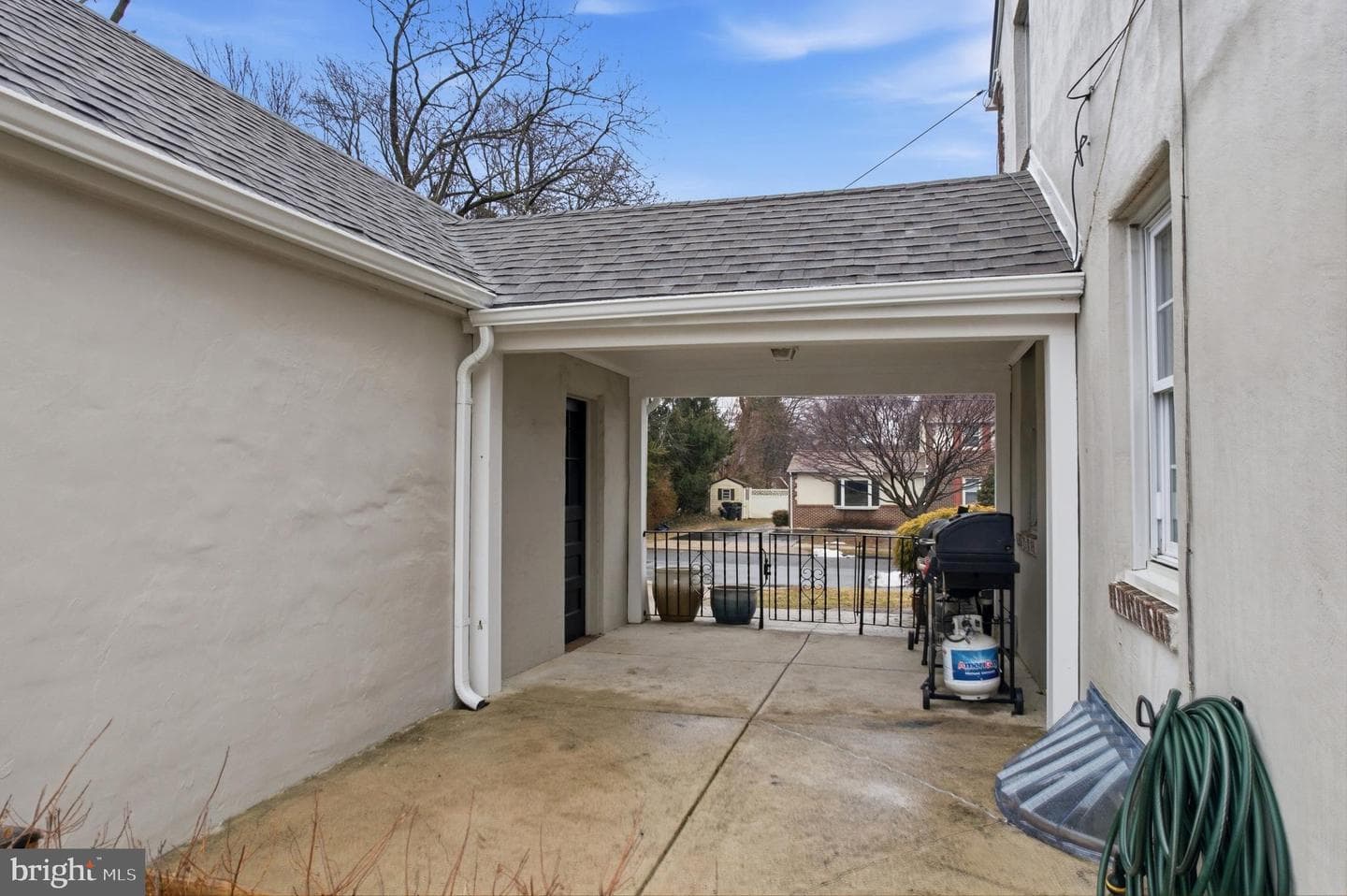 1045 Edgerton Road photo 41