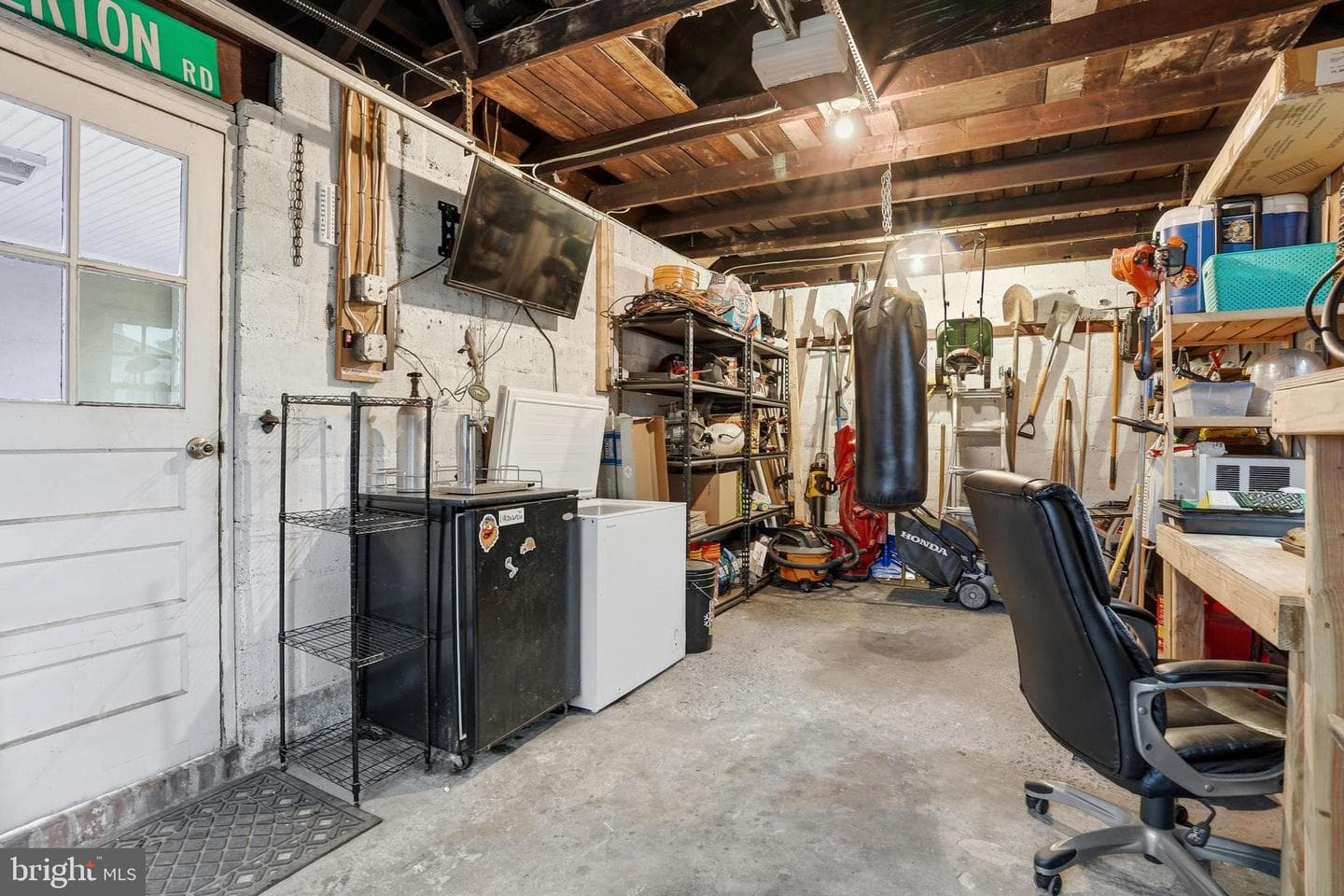 1045 Edgerton Road photo 48