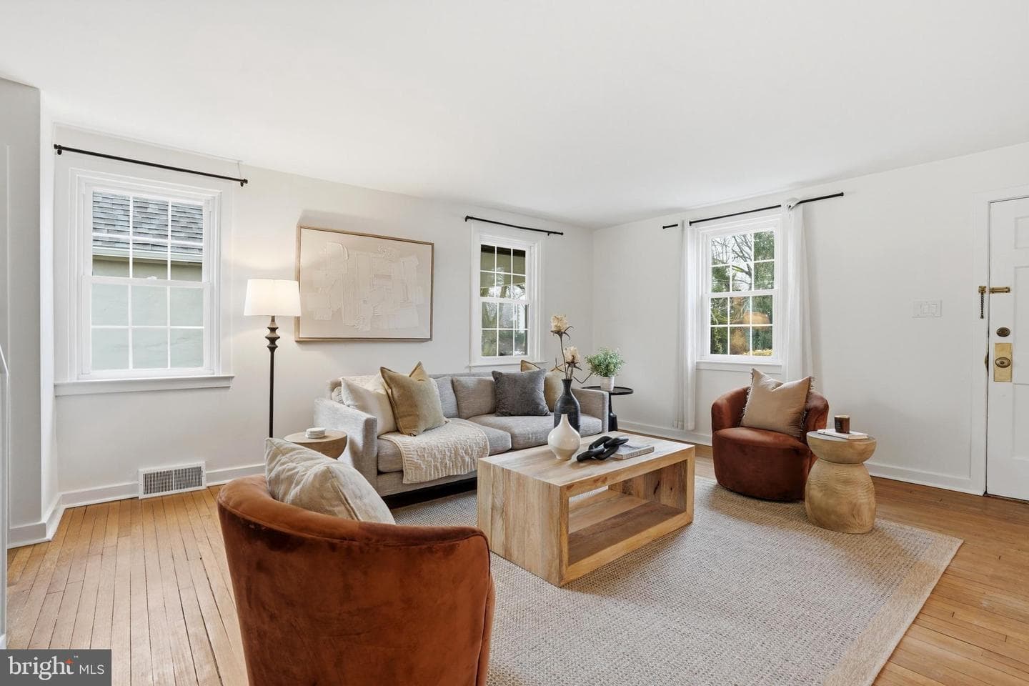 1045 Edgerton Road photo 6