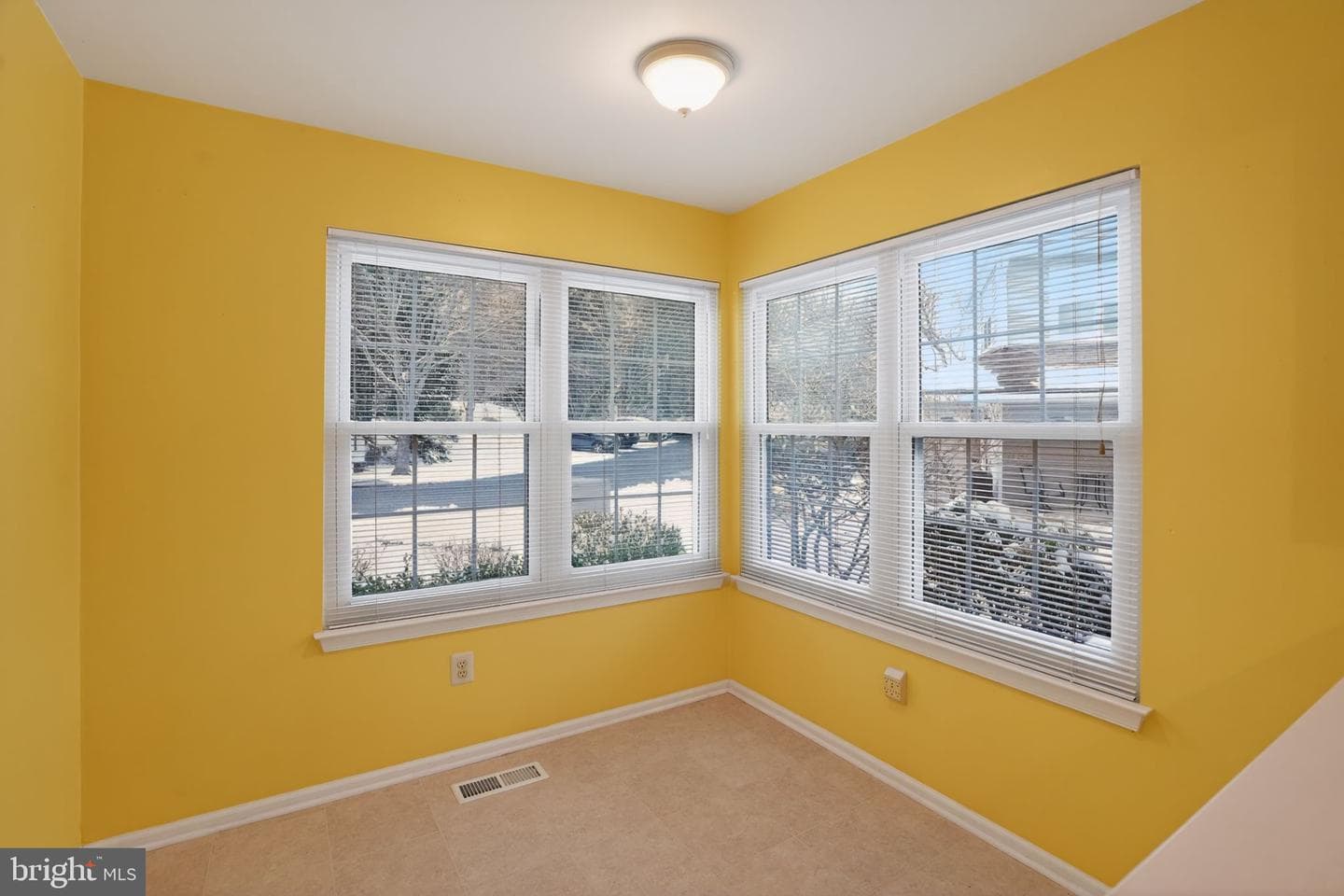 202 Nottingham Court #202 photo 15