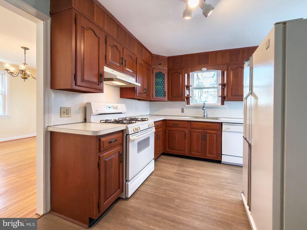 425 Harrington Road photo 7