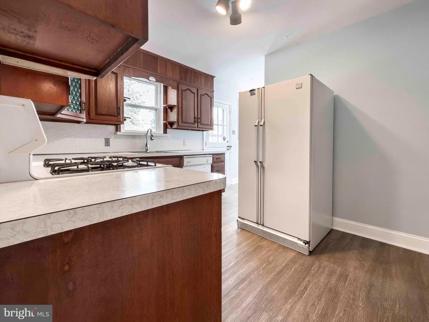 425 Harrington Road photo 8