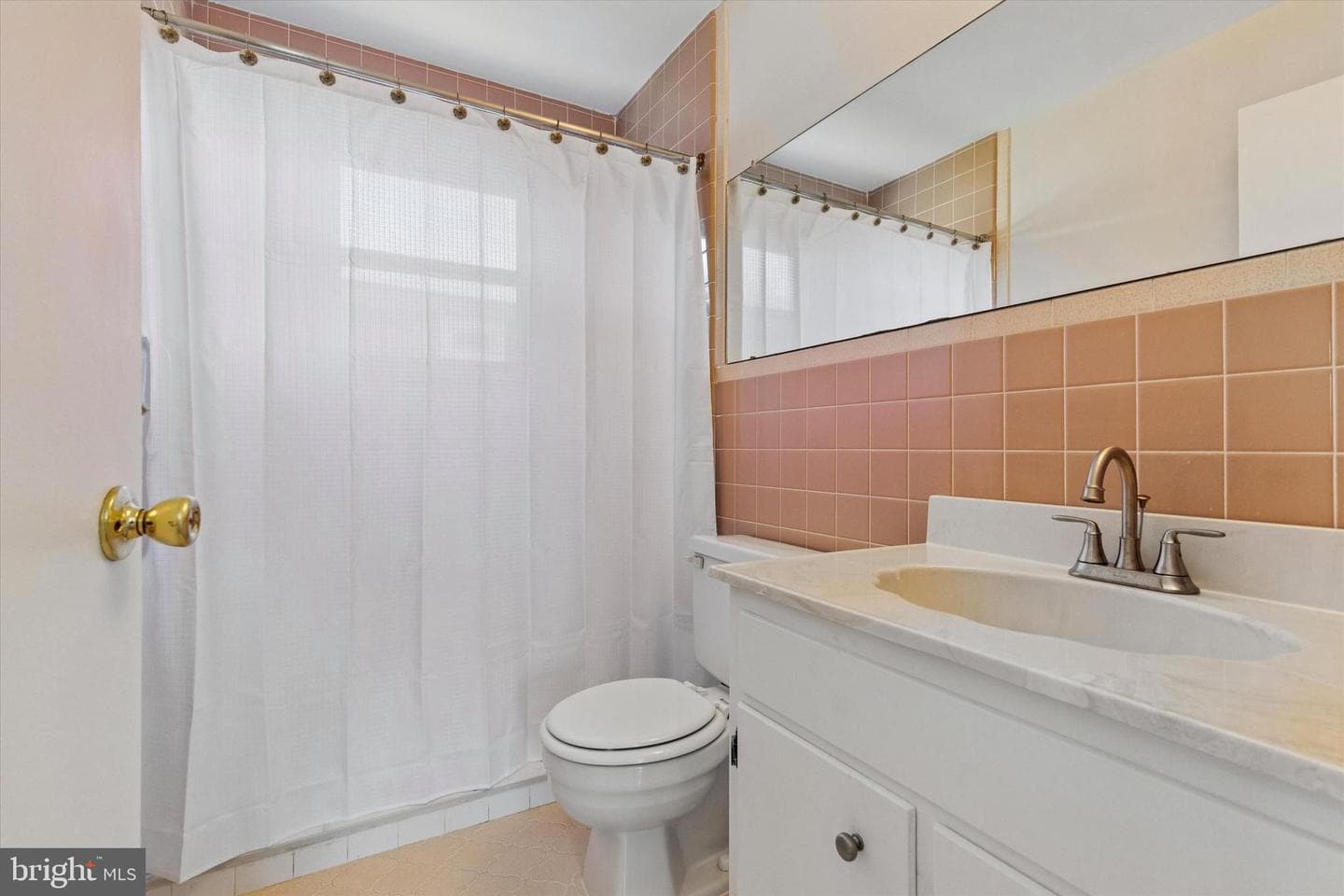 856 Martin Avenue photo 13
