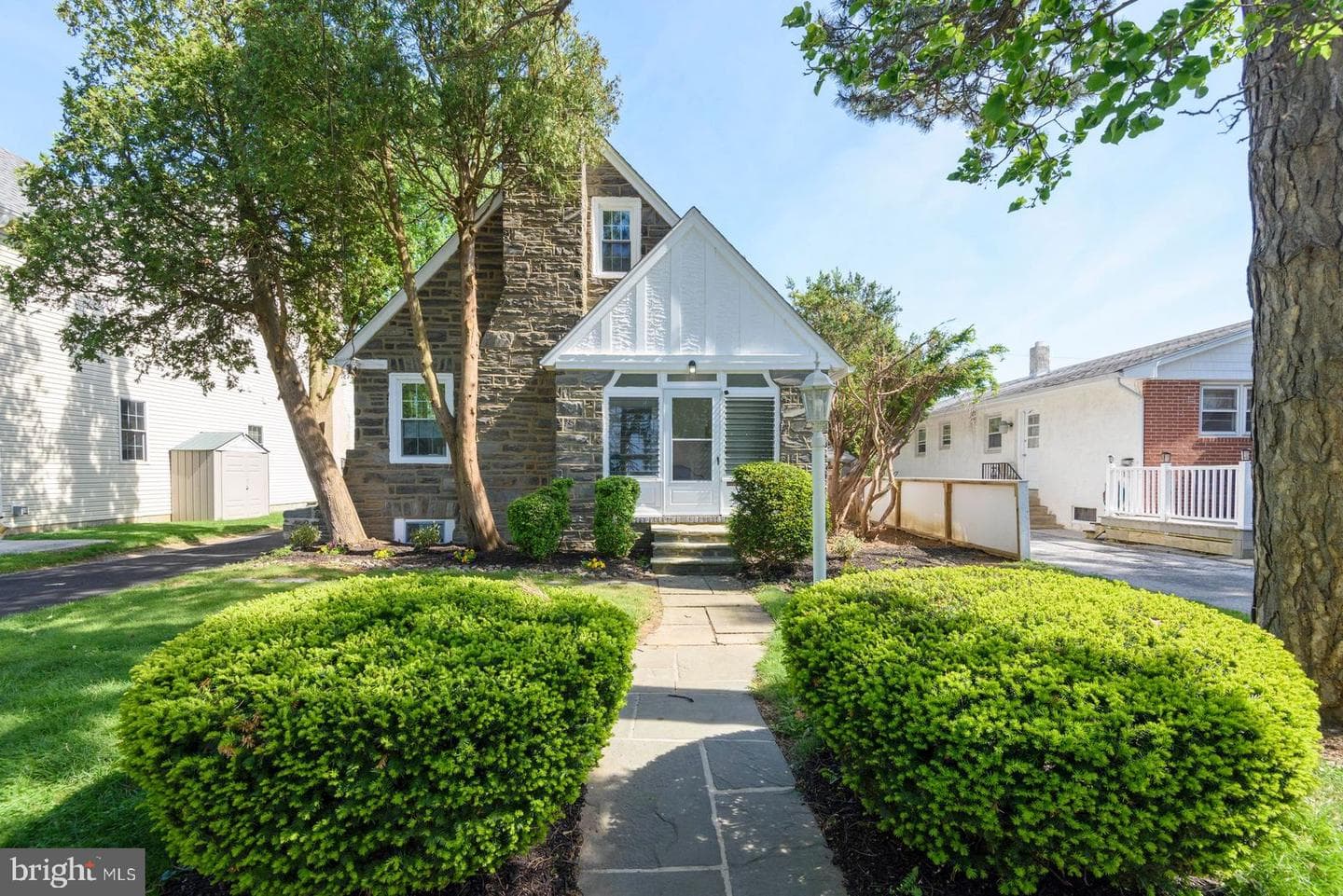33 Fairlamb Avenue photo 2