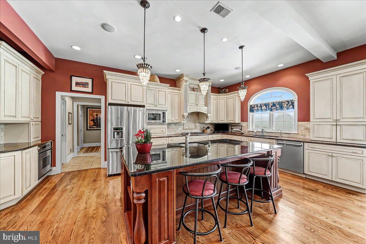 411 Webb Road photo 17