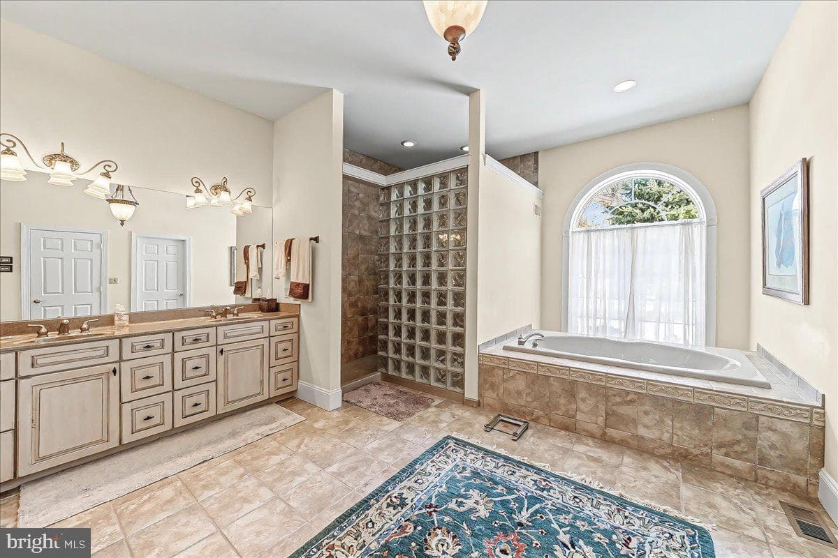 411 Webb Road photo 40