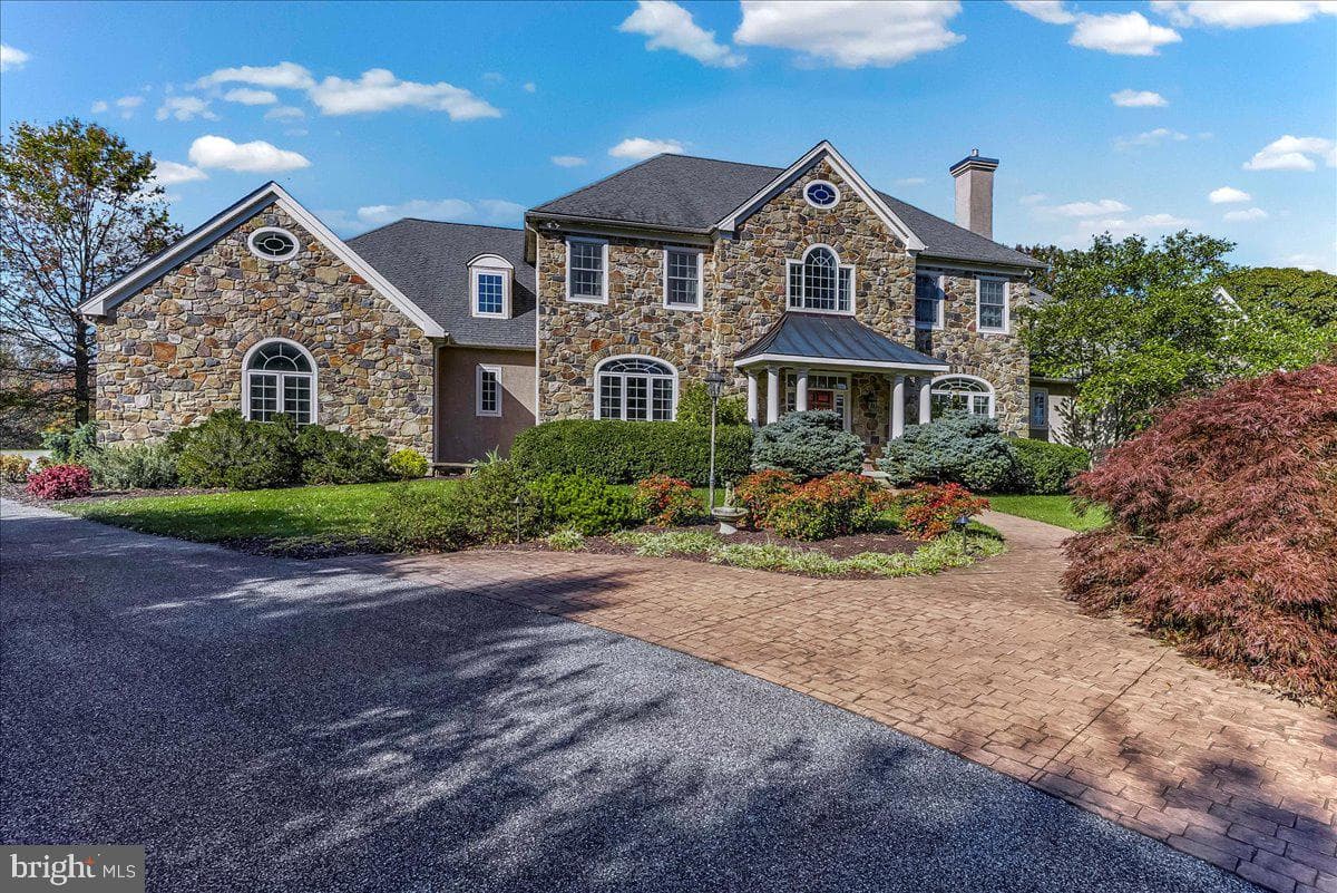 411 Webb Road photo 5