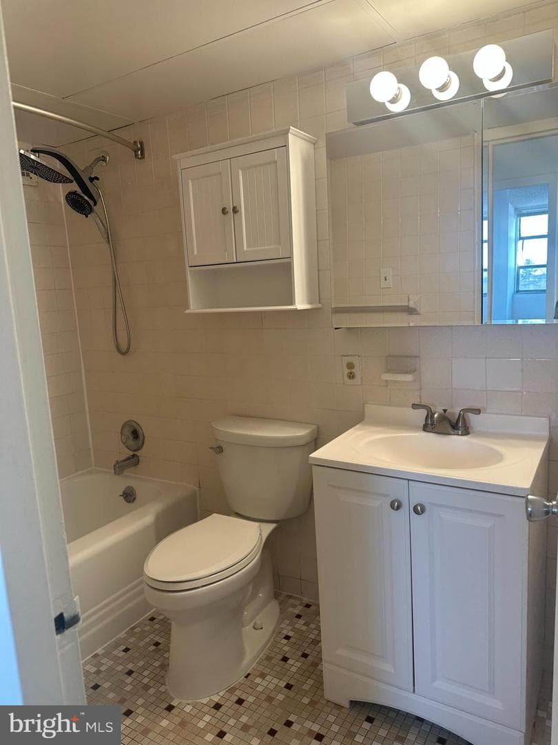 1030 E Lancaster Avenue #708 photo 18