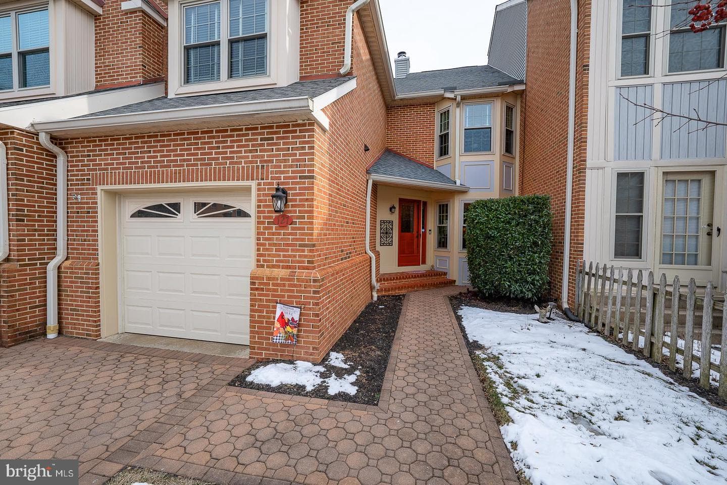 127 Springton Mews Circle photo 2