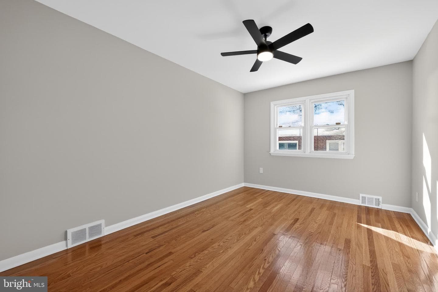 516 Beatty Road photo 23