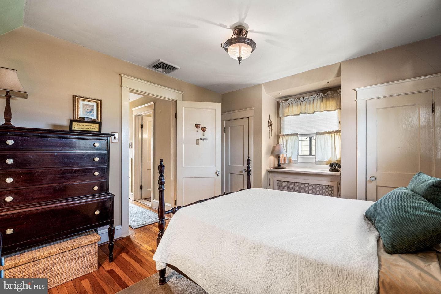 405 Tasker Street photo 14