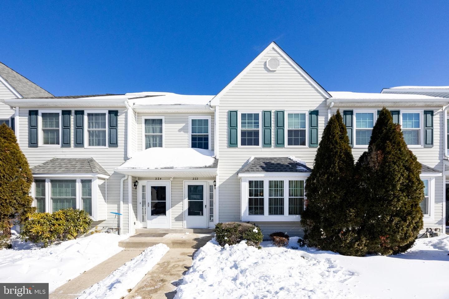 222 Spring Valley Way photo 1