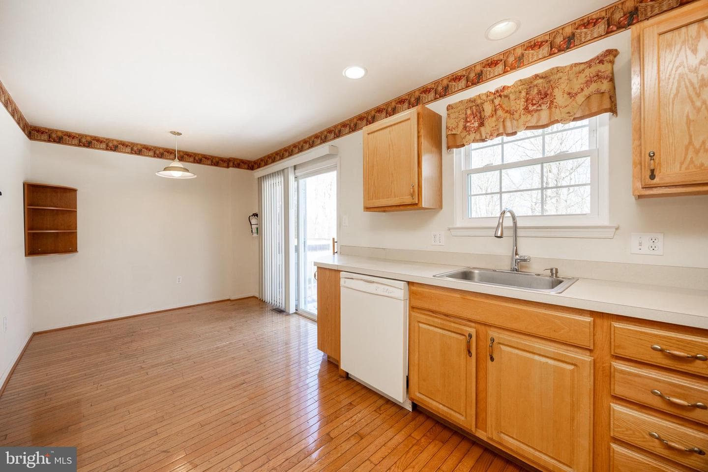 222 Spring Valley Way photo 13