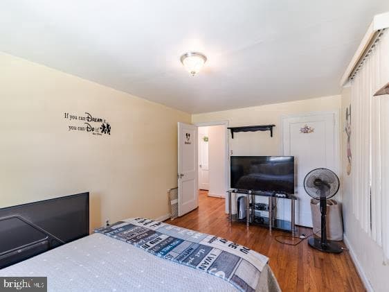 160 W Essex Avenue photo 32