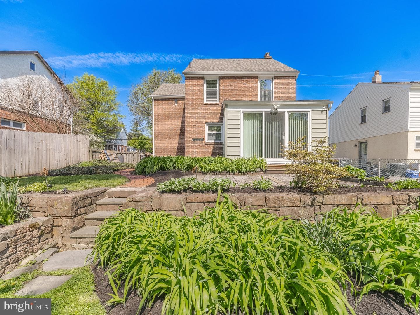 160 W Essex Avenue photo 8