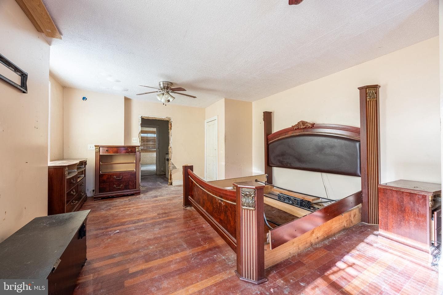 217 Sharon Avenue photo 11