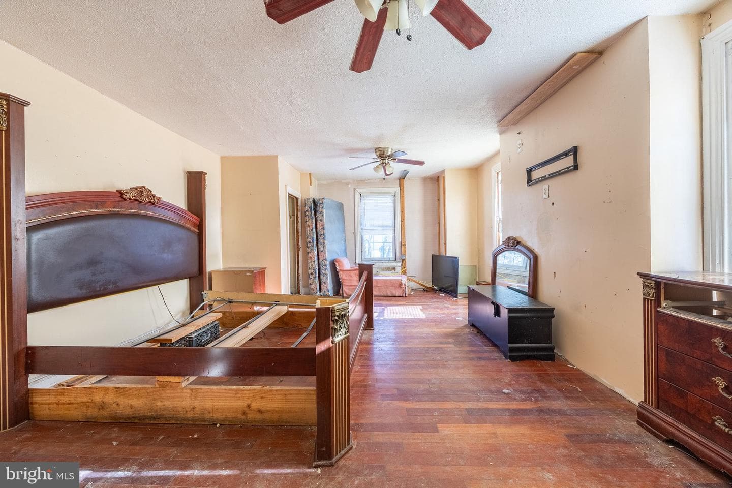 217 Sharon Avenue photo 12