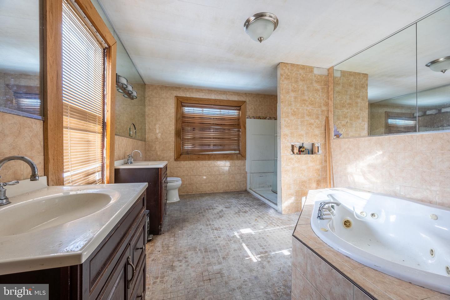 217 Sharon Avenue photo 14