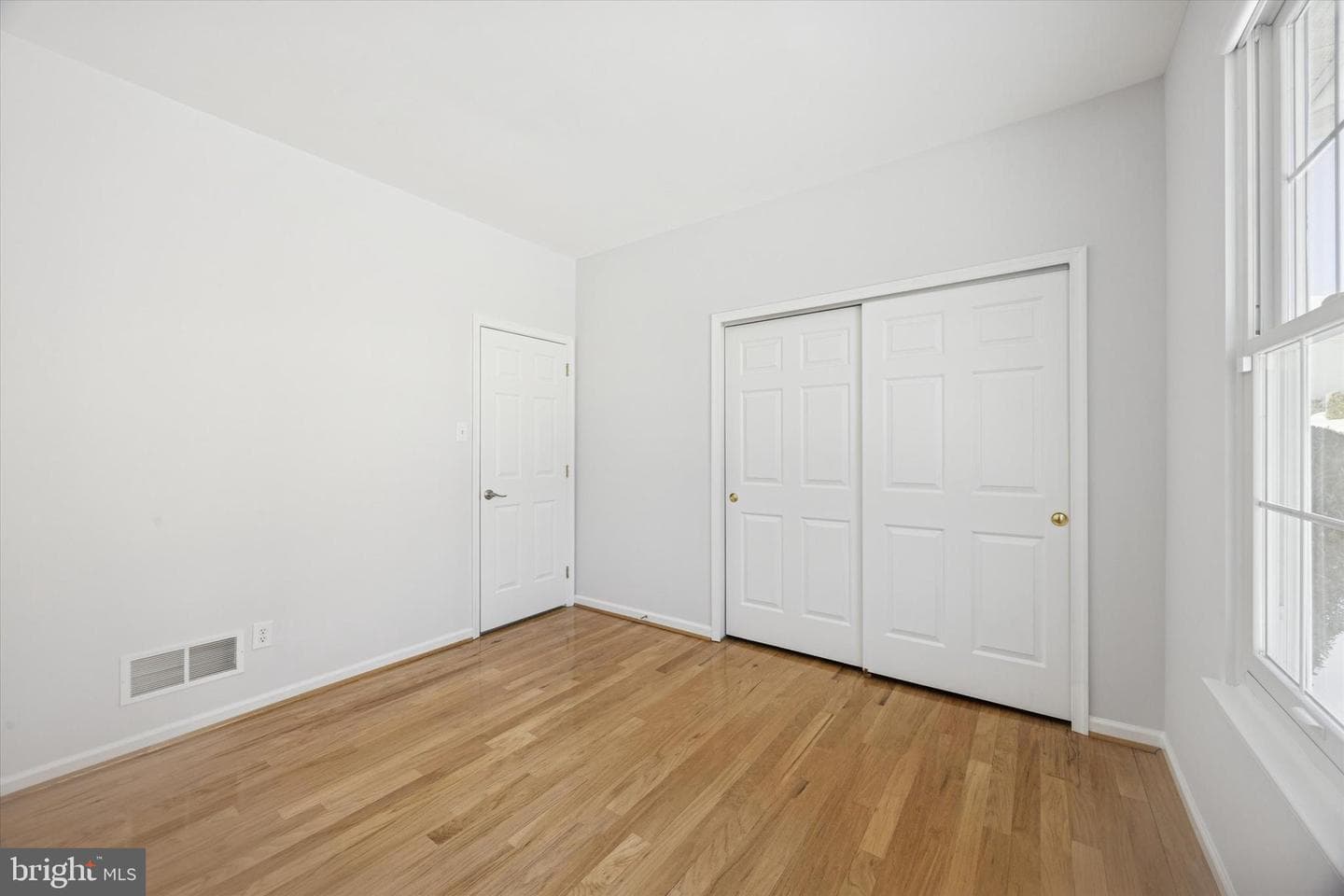 529 Fox Den Court photo 11