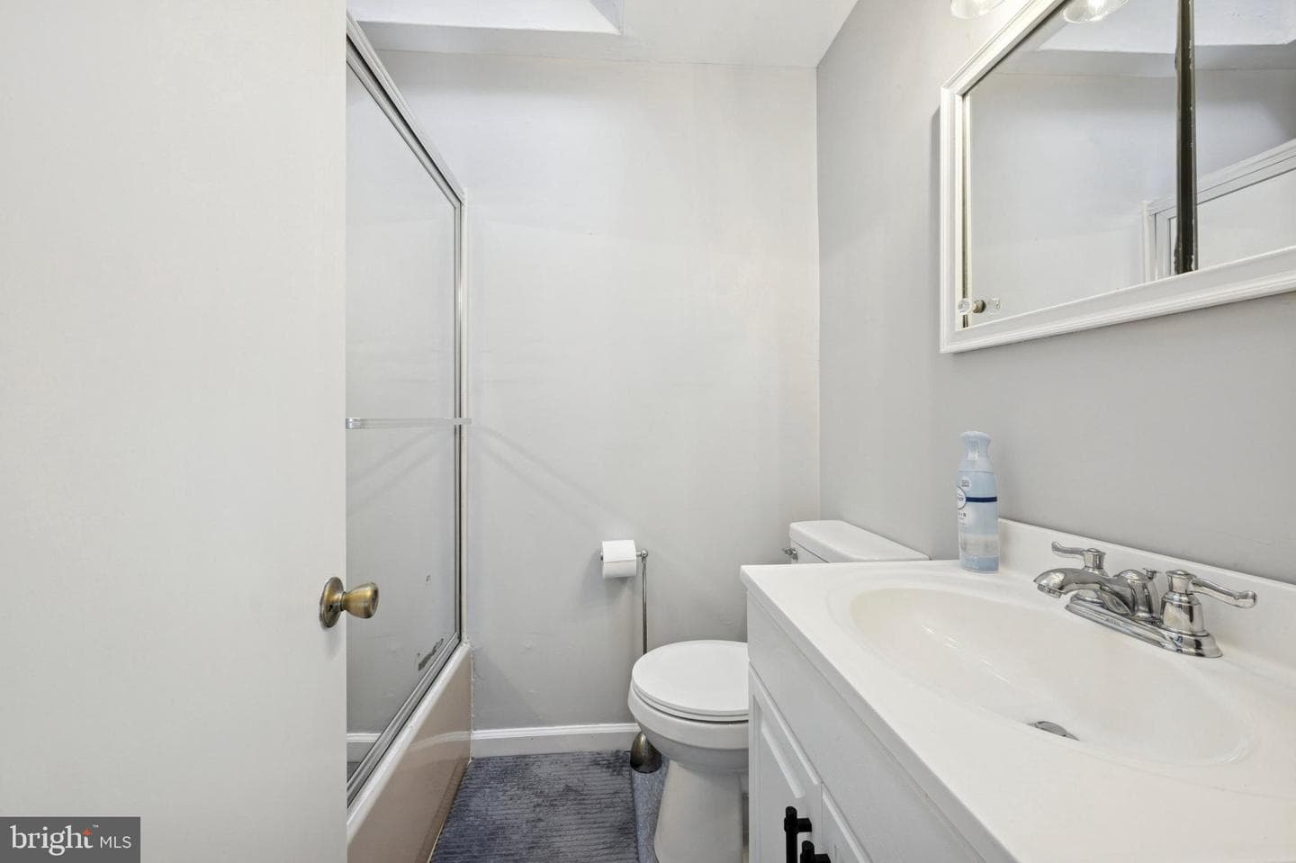 1542 Summit Street photo 12