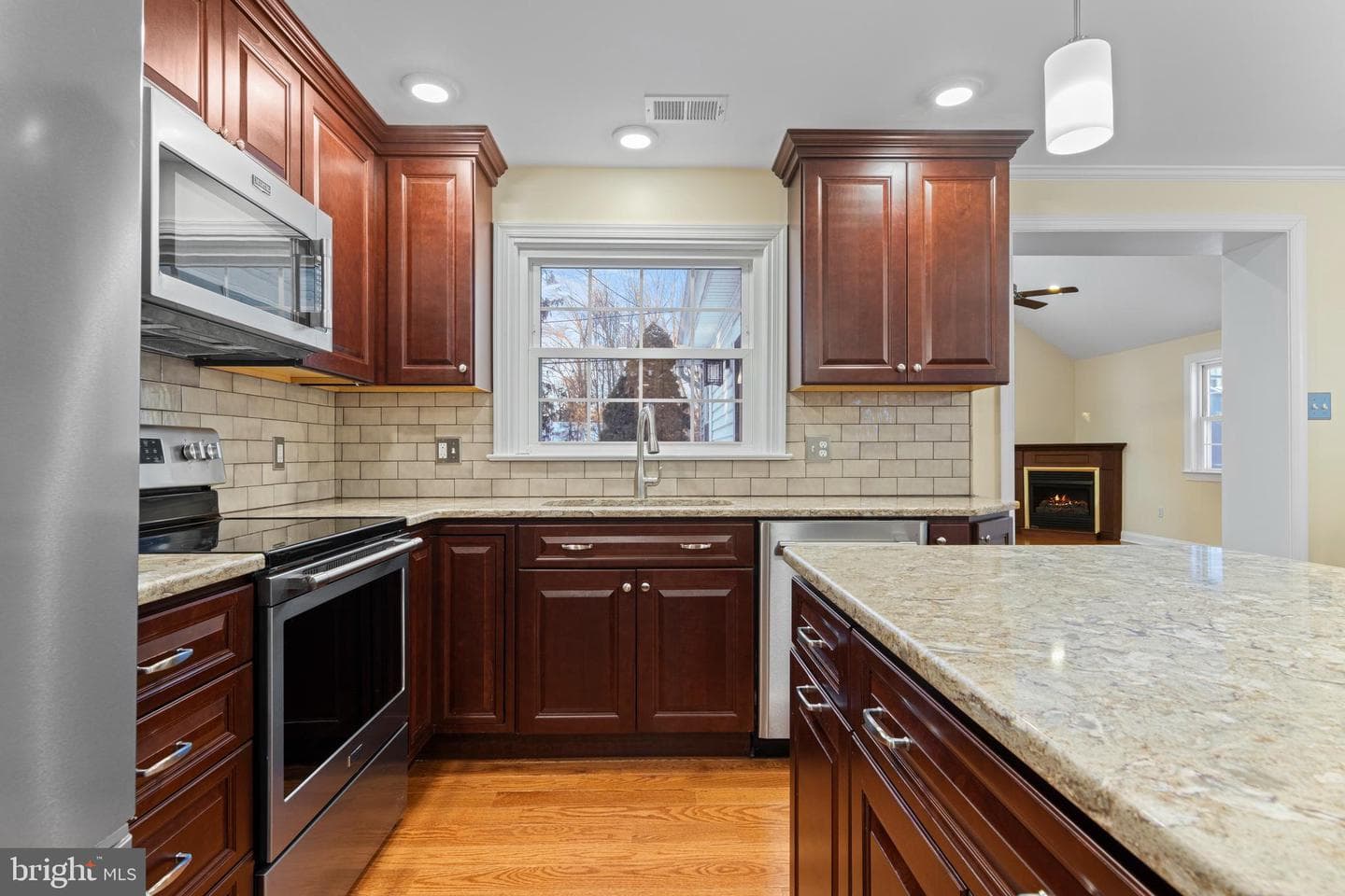 302 Governors Drive photo 11