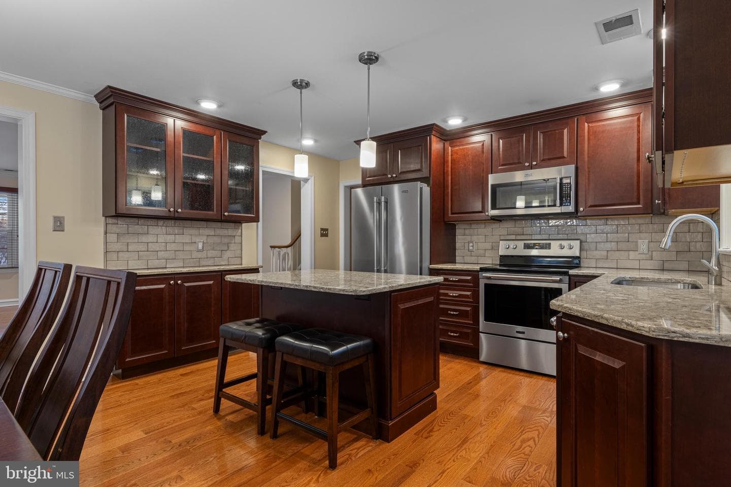 302 Governors Drive photo 12