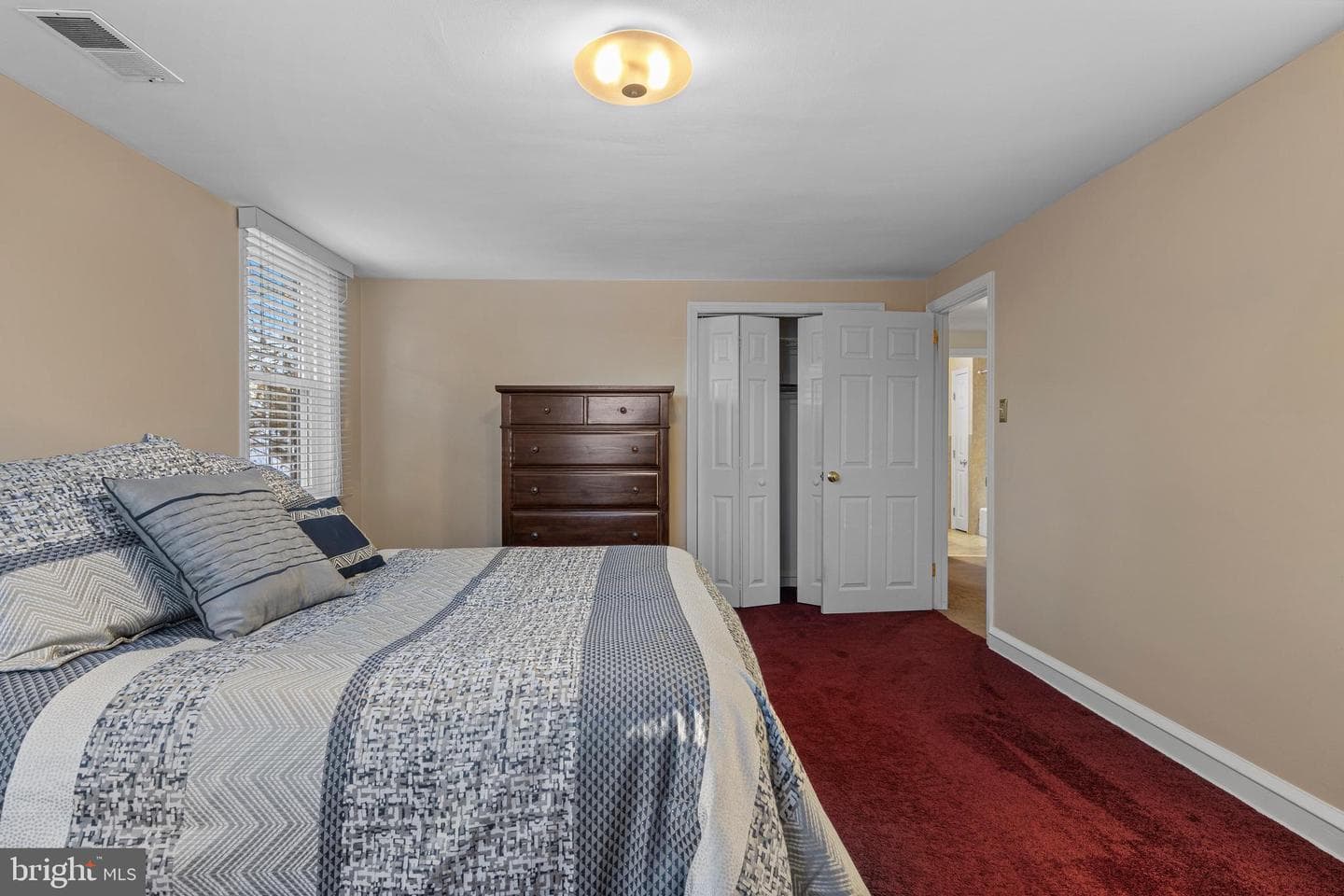 302 Governors Drive photo 27