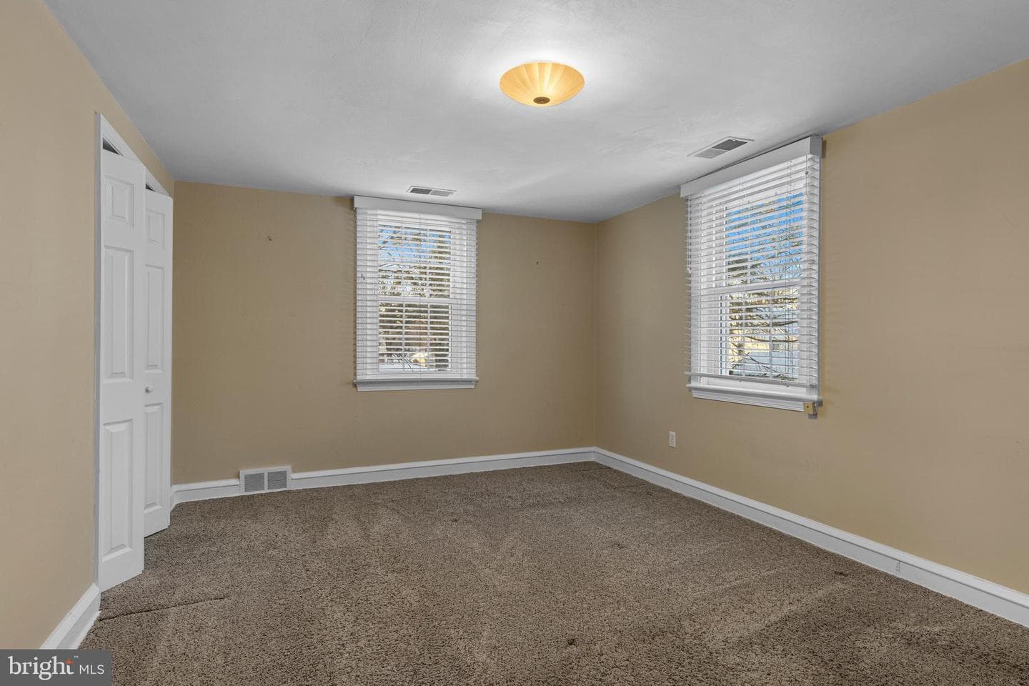 302 Governors Drive photo 28