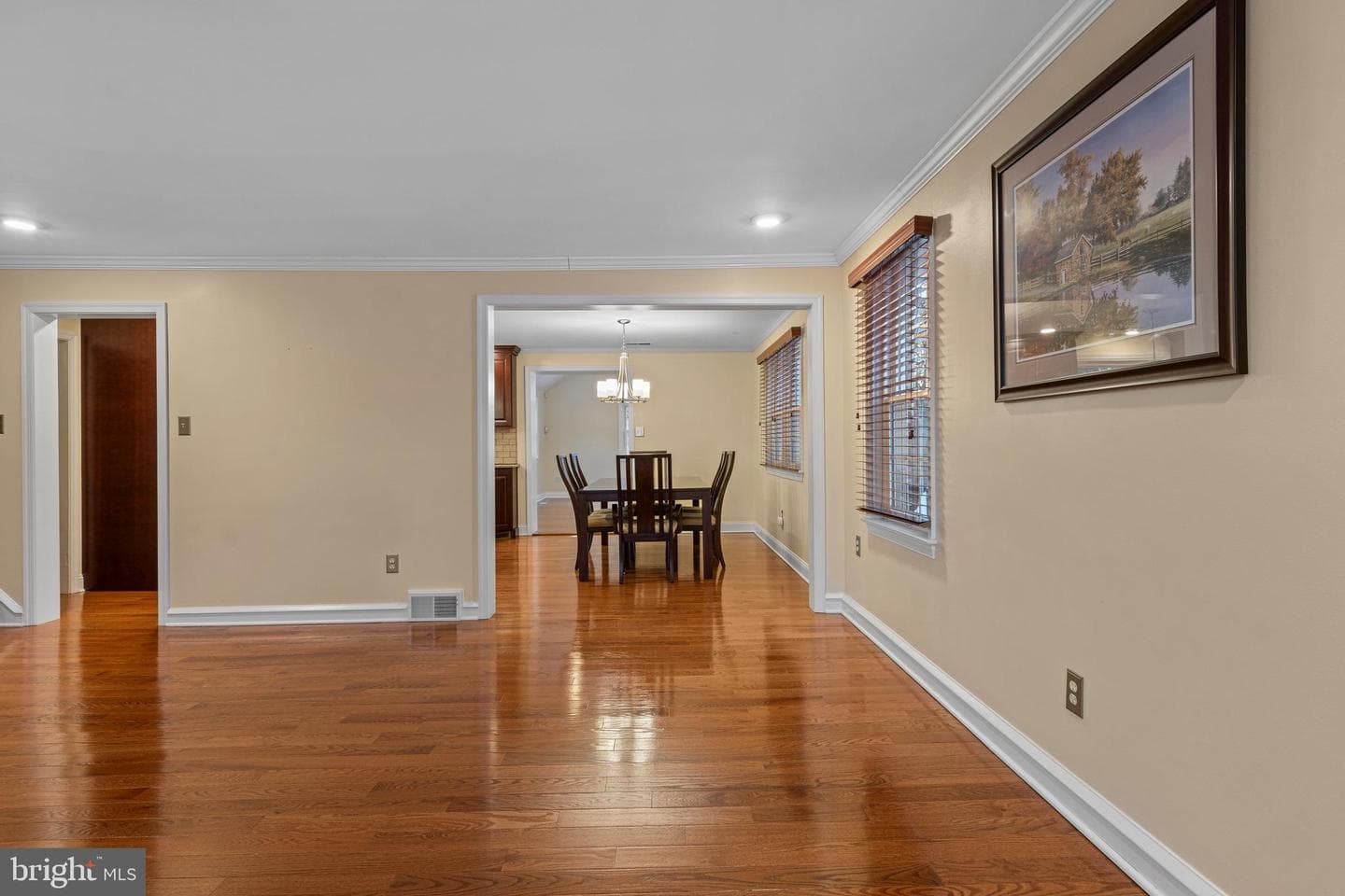 302 Governors Drive photo 4