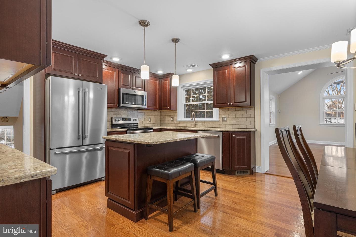 302 Governors Drive photo 8
