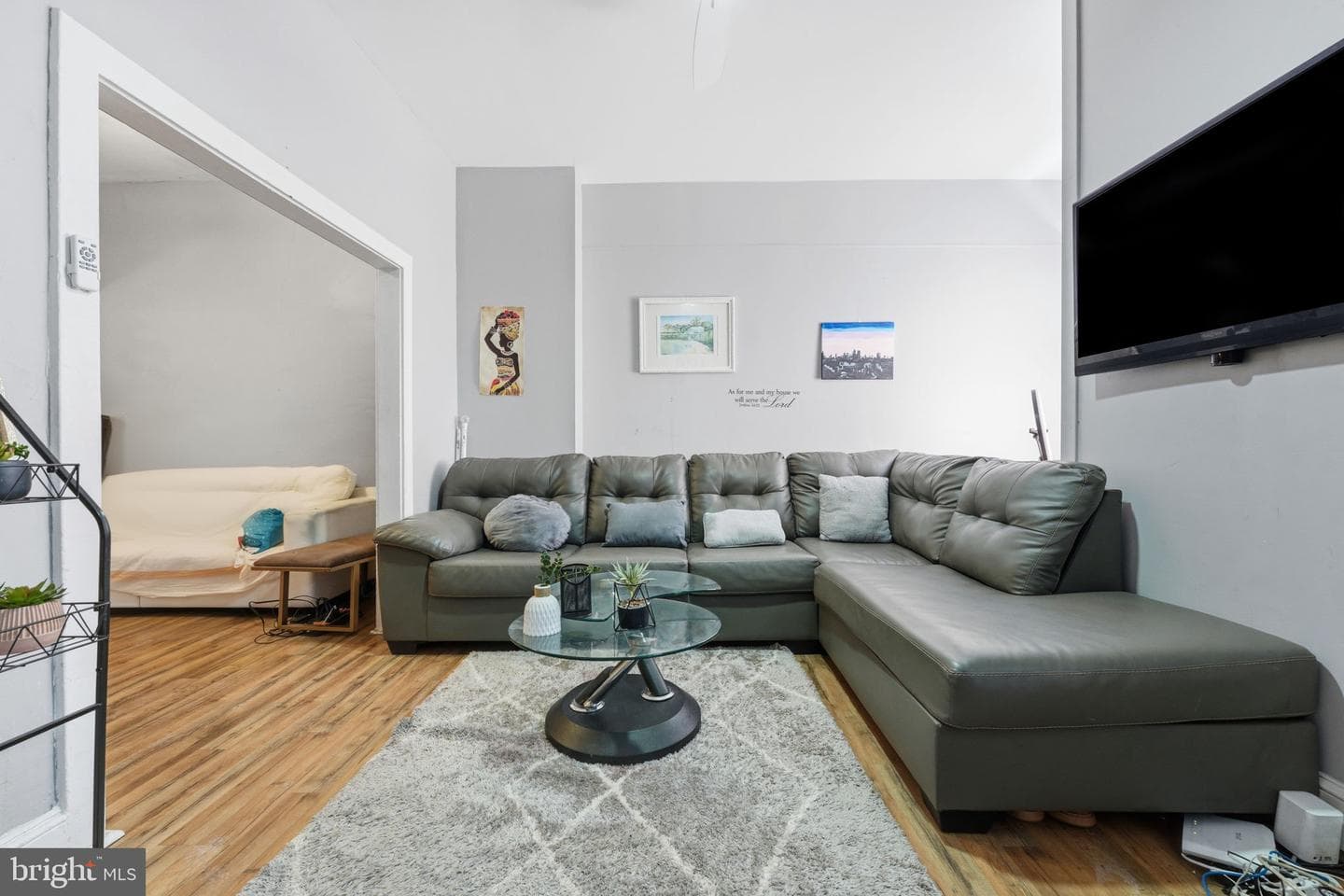 46 S Maple Avenue photo 4