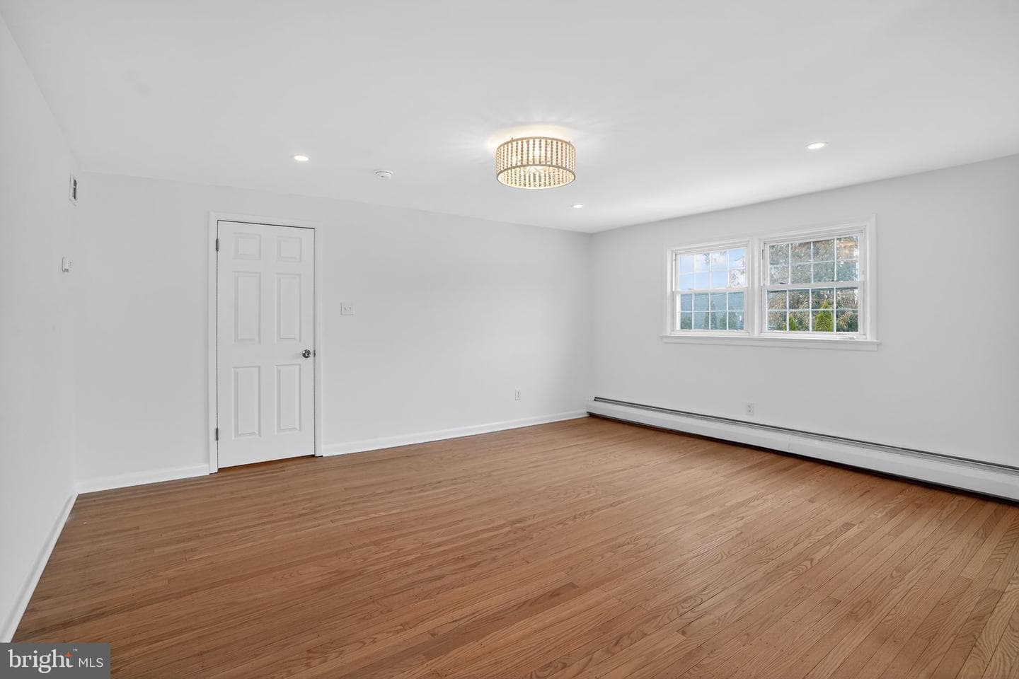 208 N Morgan Avenue photo 19