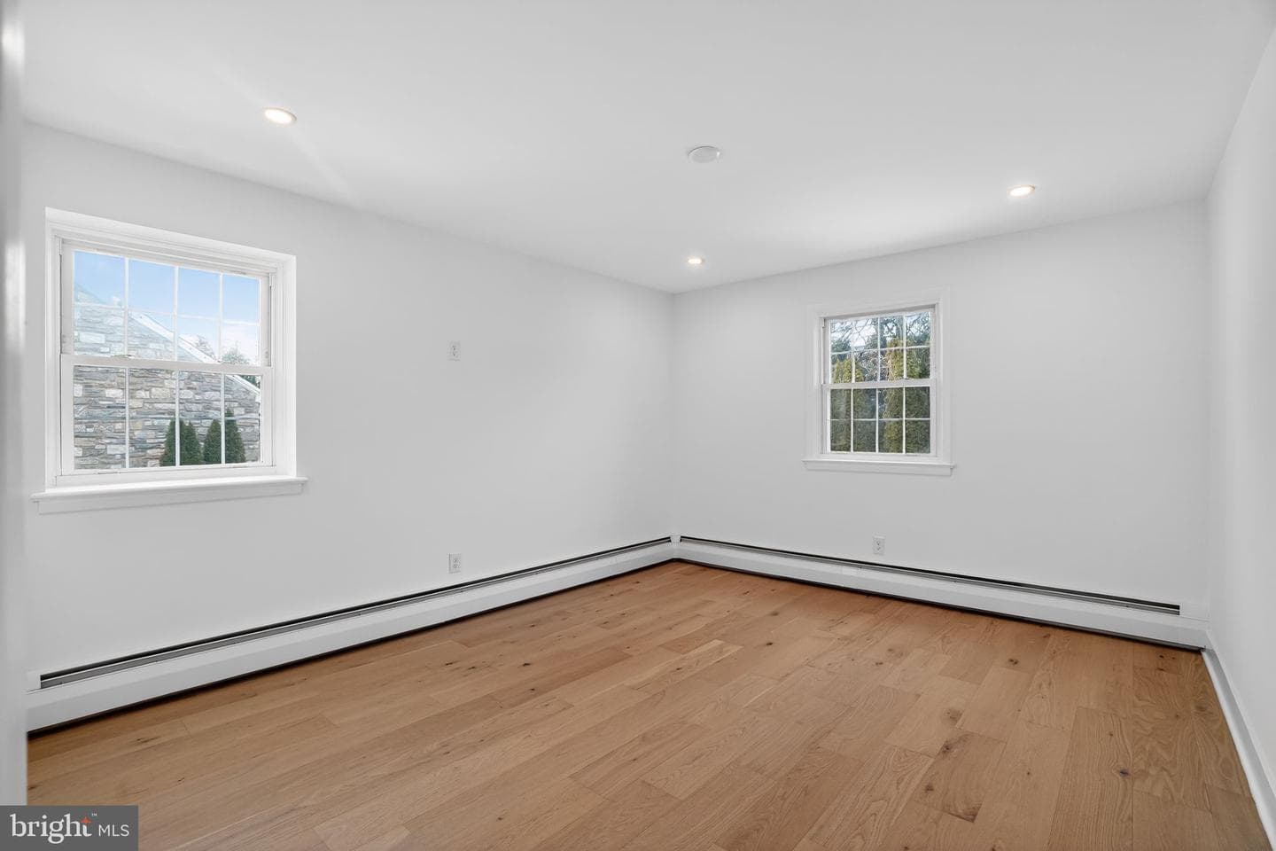 208 N Morgan Avenue photo 33