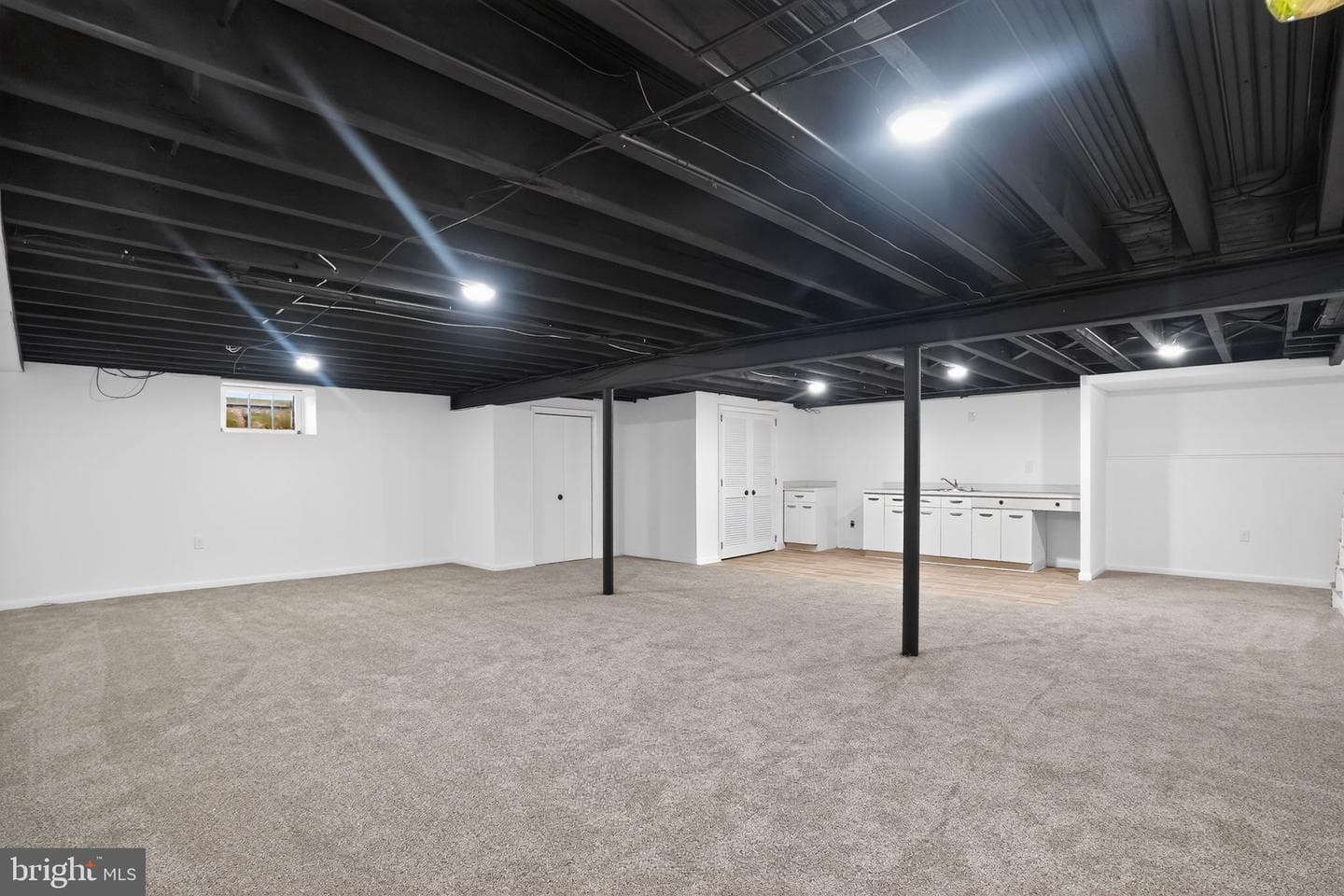 208 N Morgan Avenue photo 34