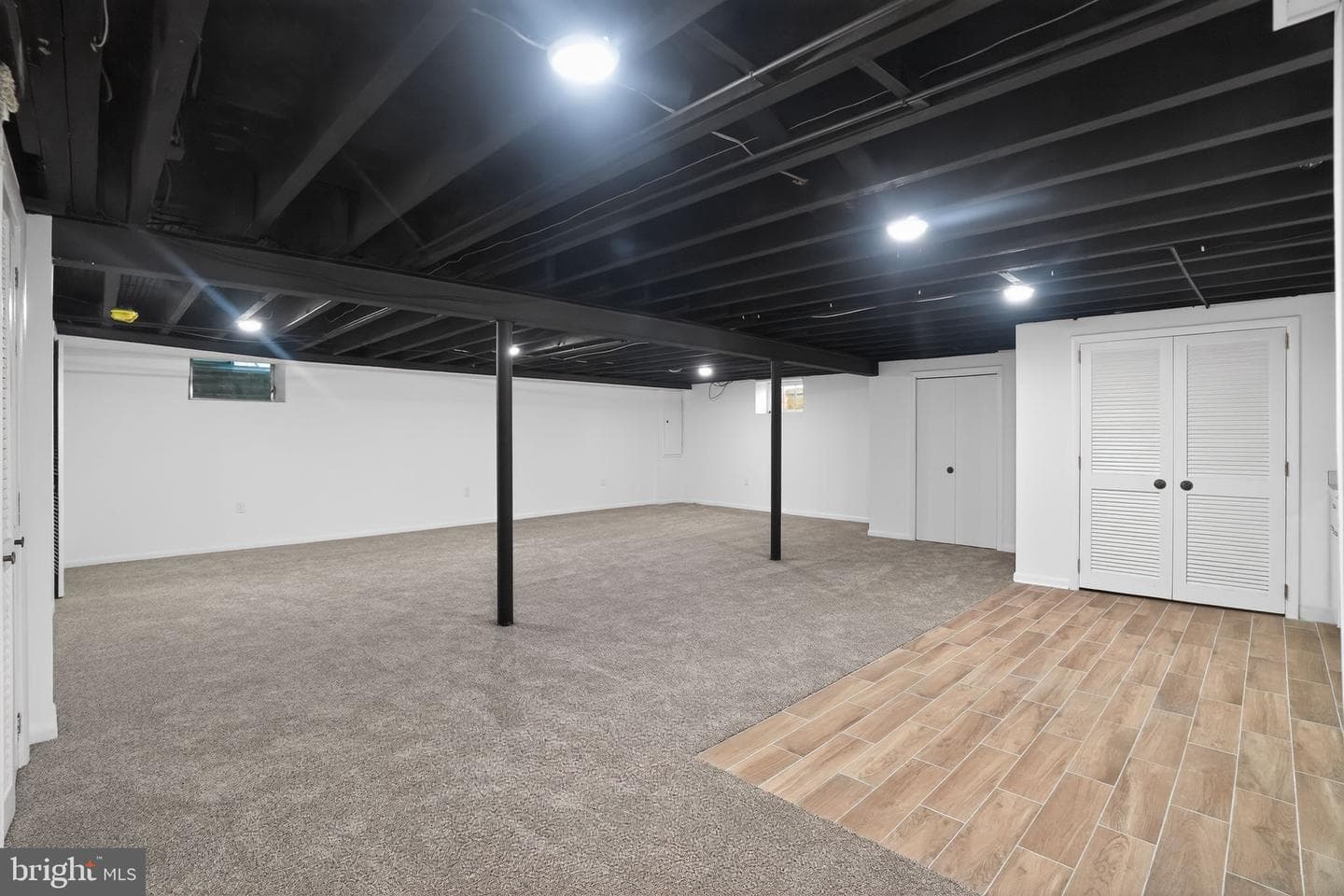 208 N Morgan Avenue photo 35
