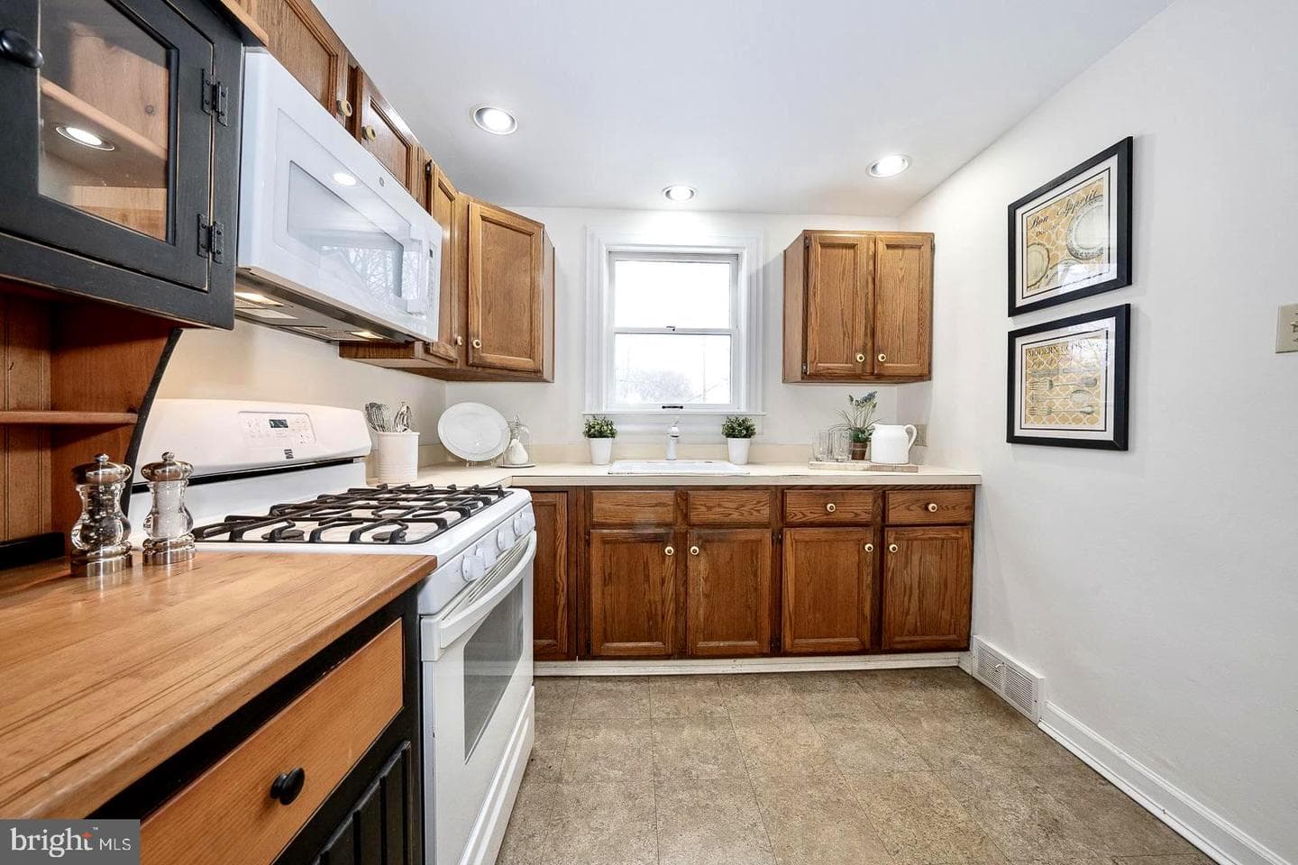 301 Eagle Road photo 14