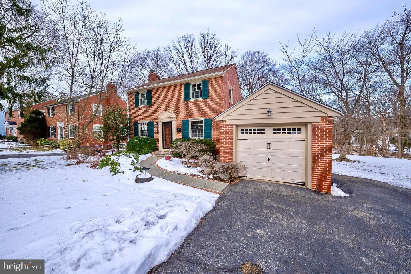 301 Eagle Road photo 2