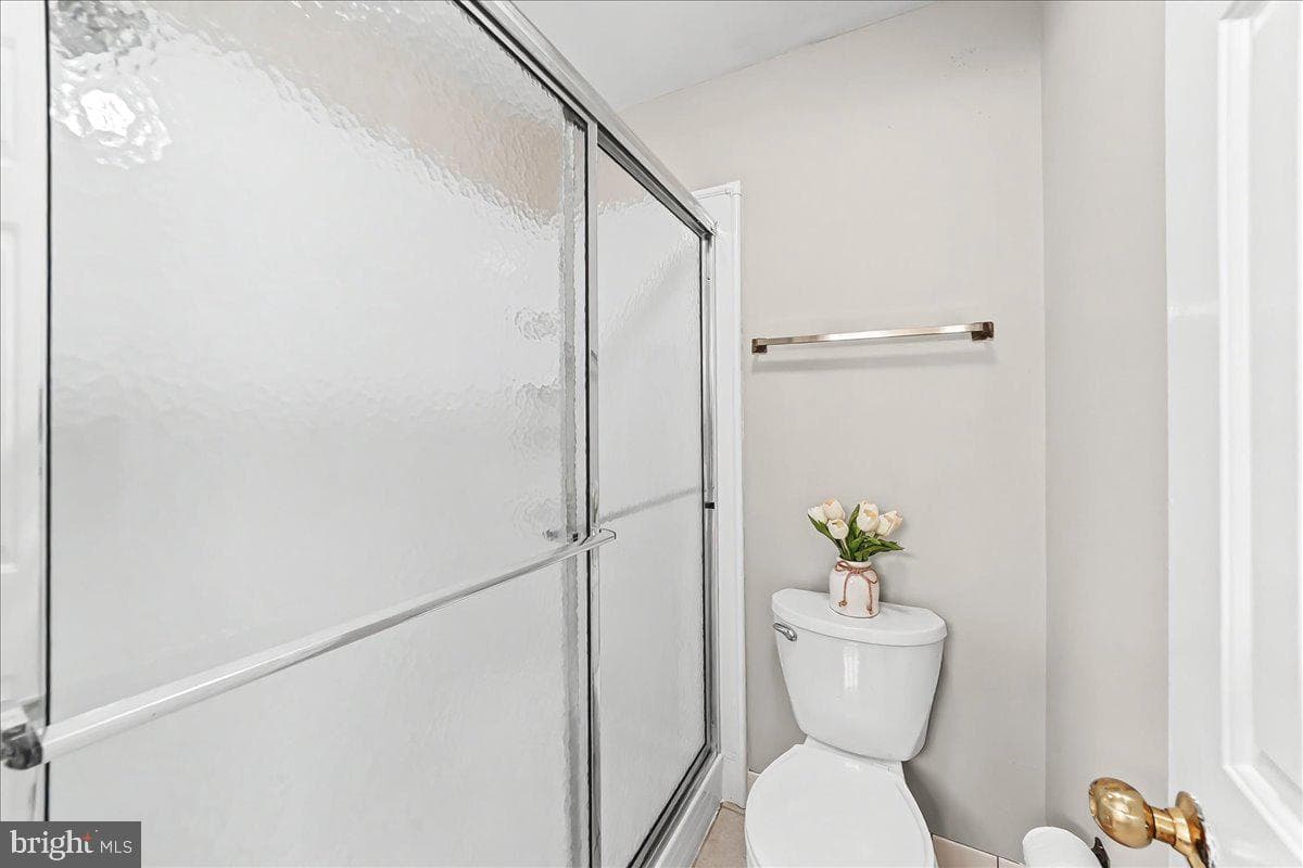 136 Trotters Lea Lane photo 18